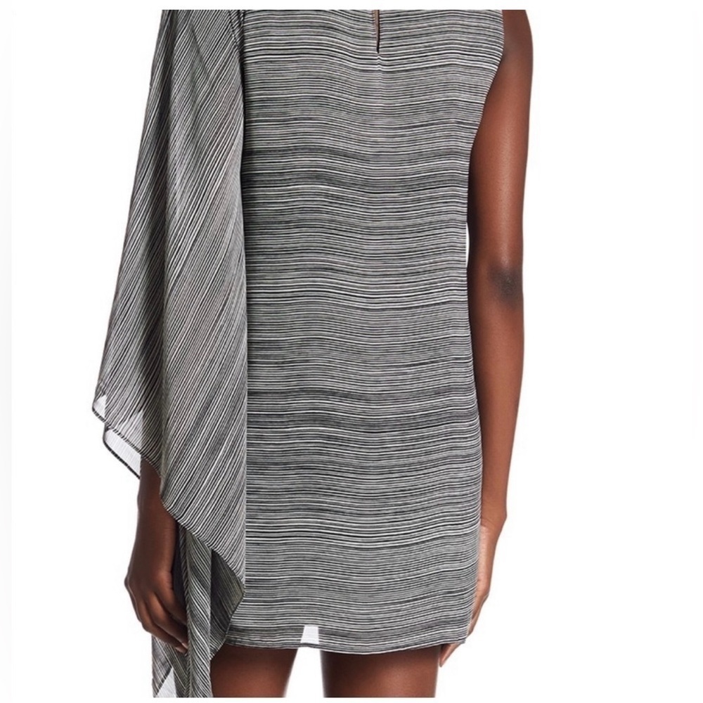 Ali & Jay MINI DRESS 1 DRAPED SLEEVE NWT women’s Size S, black and white striped